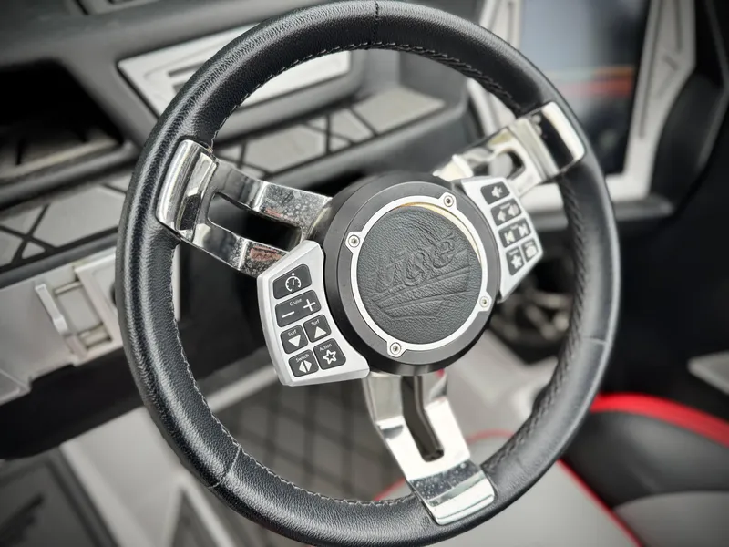 Slide: The Image of Tigé RZX3 2018 - 40