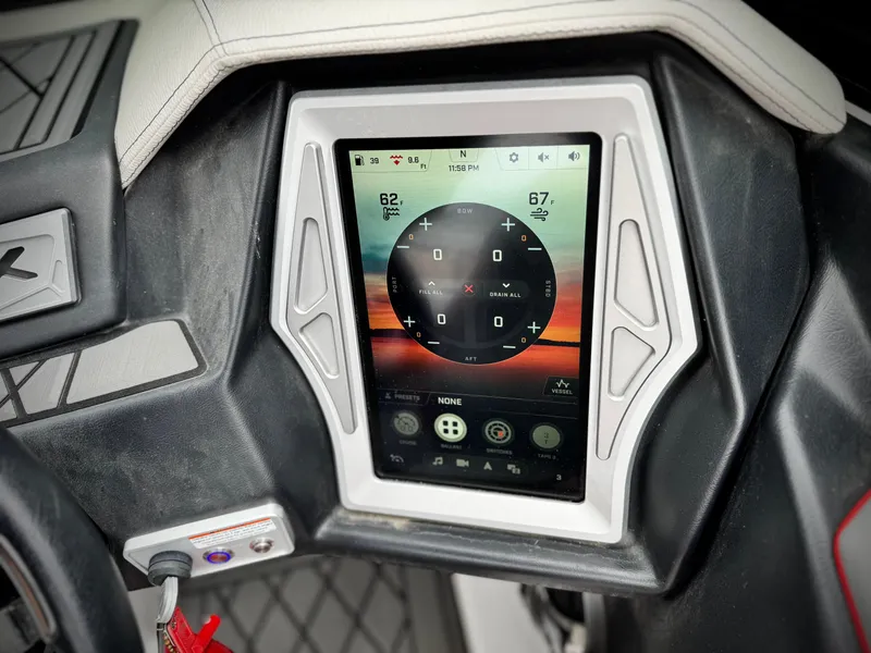 Slide: The Image of Tigé RZX3 2018 - 41