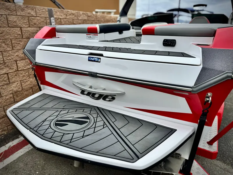 Slide: The Image of Tigé RZX3 2018 - 6