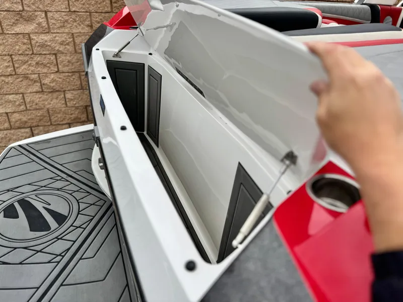 Slide: The Image of Tigé RZX3 2018 - 7