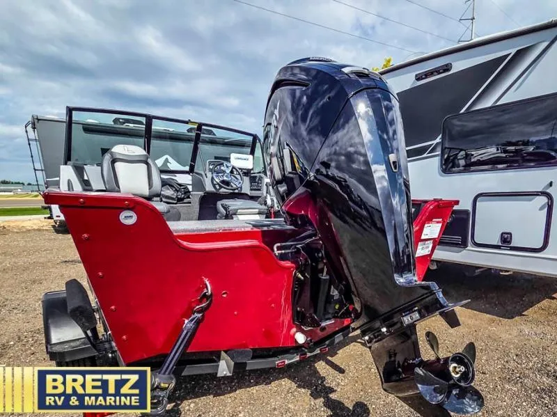 Slide: The Image of Red and black boat with outboard motor, Machine Walk Thru FM 1625 WT, 2025 model. - 9