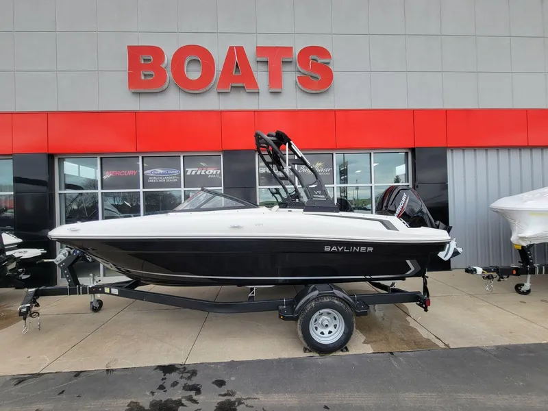 Slide: The Image of Bayliner VR4 Bowrider OB 2025 - 1