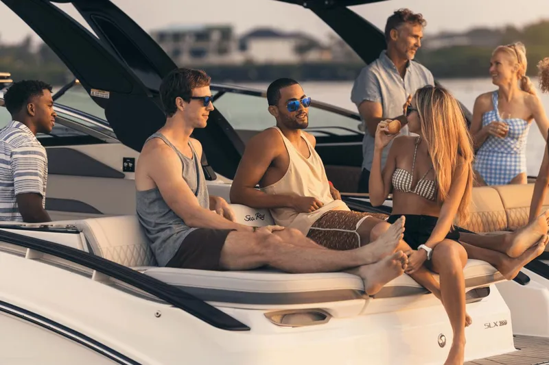 Slide: The Image of Sea Ray SLX 280 2025 - 35