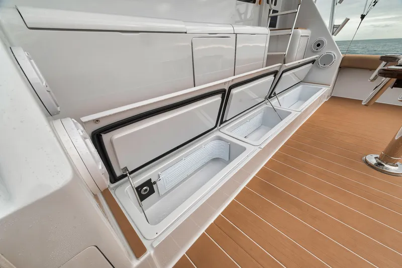 Slide: The Image of Viking 65 Convertible 2001 - 60