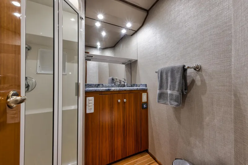 Slide: The Image of Viking 65 Convertible 2001 - 69