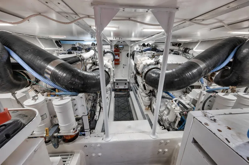 Slide: The Image of Viking 65 Convertible 2001 - 95