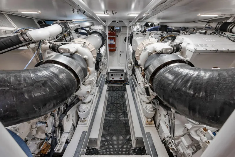 Slide: The Image of Viking 65 Convertible 2001 - 96