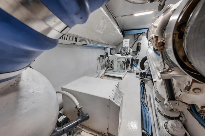 Slide: The Image of Viking 65 Convertible 2001 - 99