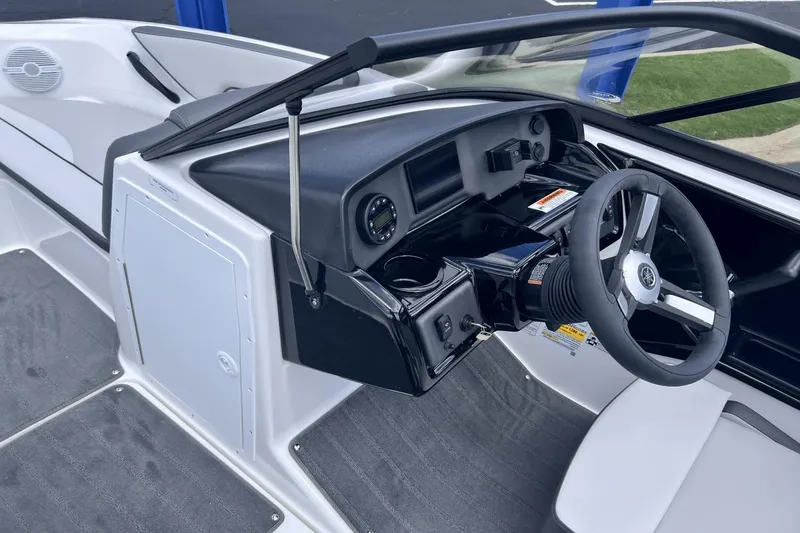 Slide: The Image of Yamaha AR190 2025 - 12