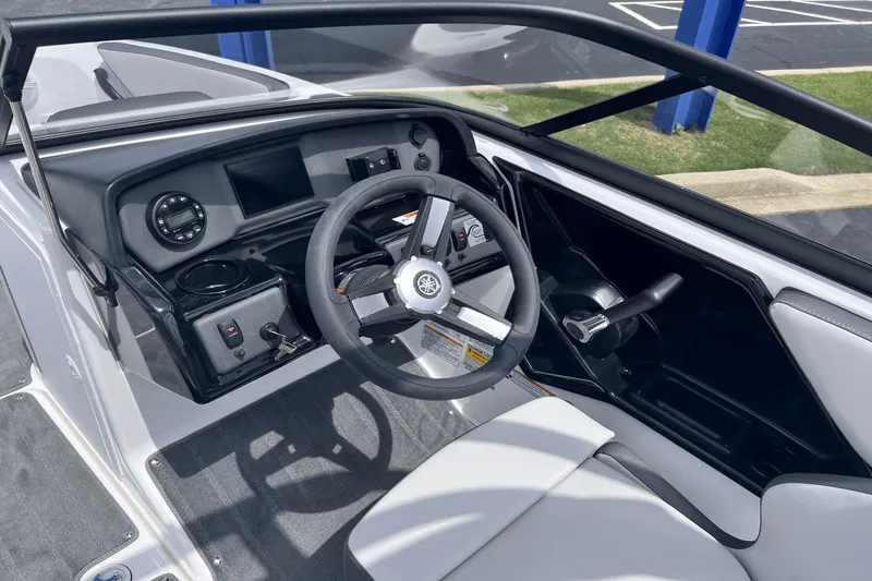 Slide: The Image of Yamaha AR190 2025 - 6