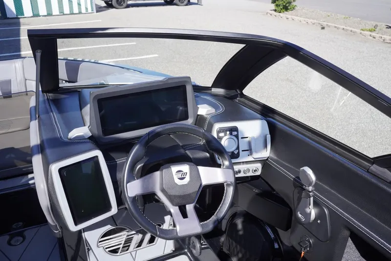 Slide: The Image of Malibu Wakesetter 23 LSV 2022 - 58