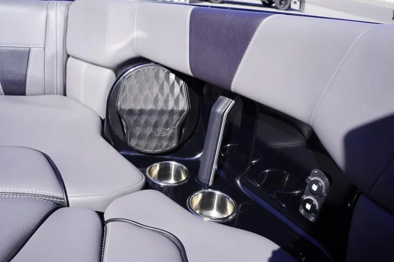 Slide: The Image of Malibu Wakesetter 23 LSV 2022 - 65