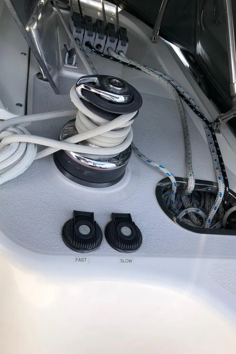 Slide: The Image of Electric winch - starboard cabin top - 25