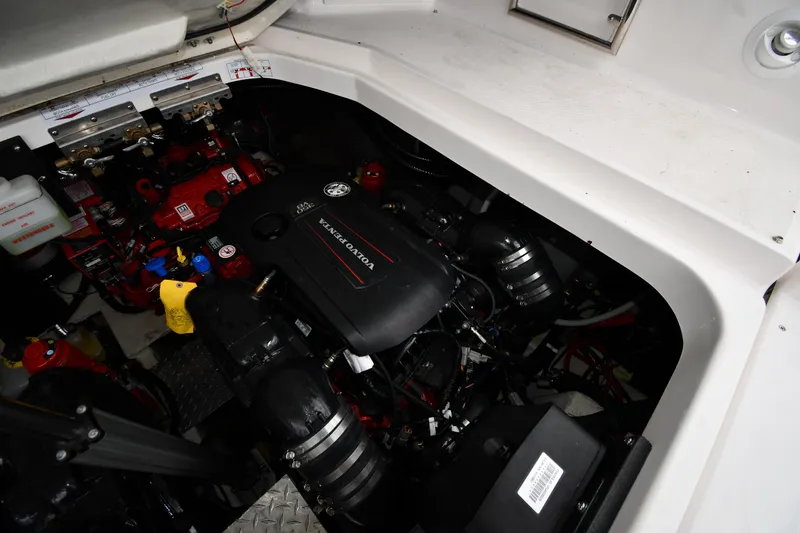 Slide: The Image of Regal 35 Sport Coupe 2021 - 64