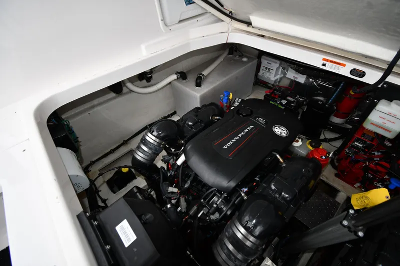 Slide: The Image of Regal 35 Sport Coupe 2021 - 65