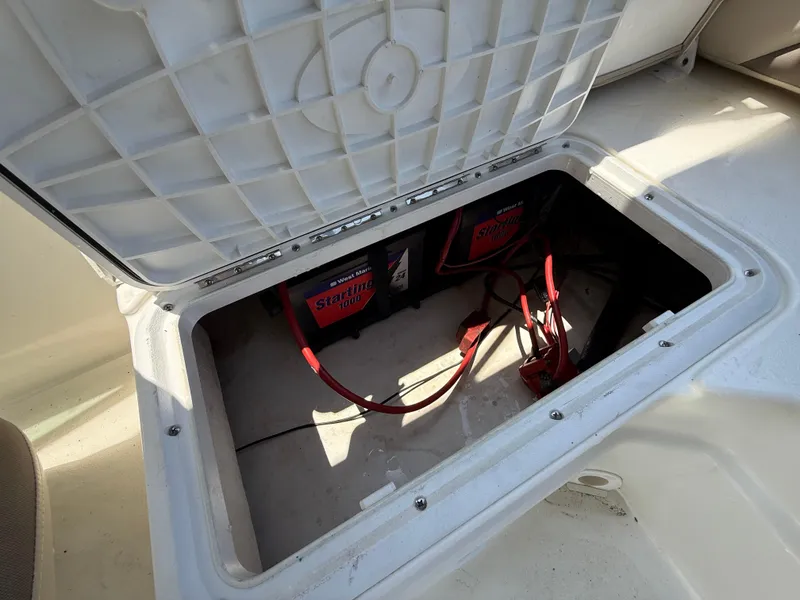 Slide: The Image of NauticStar 203DC Sport Deck 2014 - 51