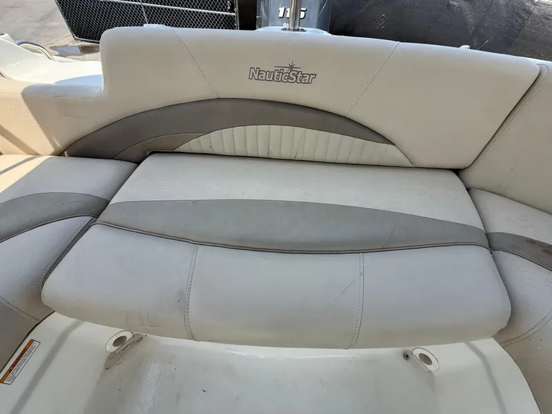 Slide: The Image of NauticStar 203DC Sport Deck 2014 - 53