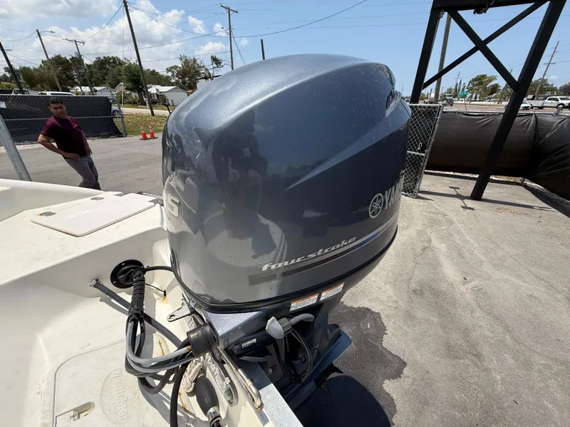 Slide: The Image of NauticStar 203DC Sport Deck 2014 - 59