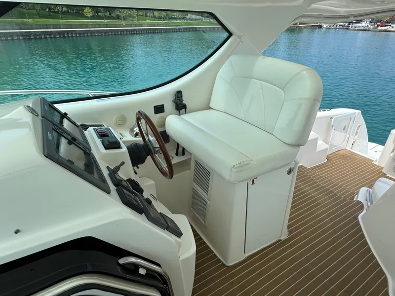 Slide: The Image of Tiara 4300 Sovran 2006 - 11