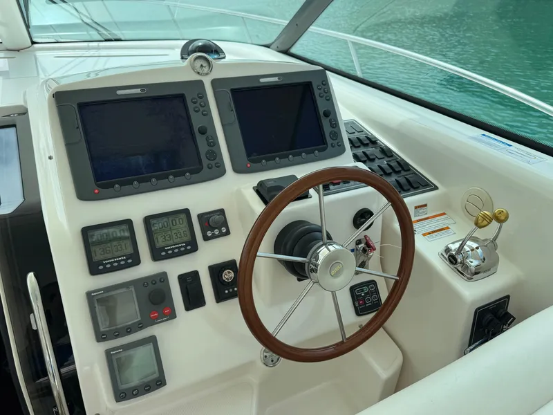 Slide: The Image of Tiara 4300 Sovran 2006 - 12