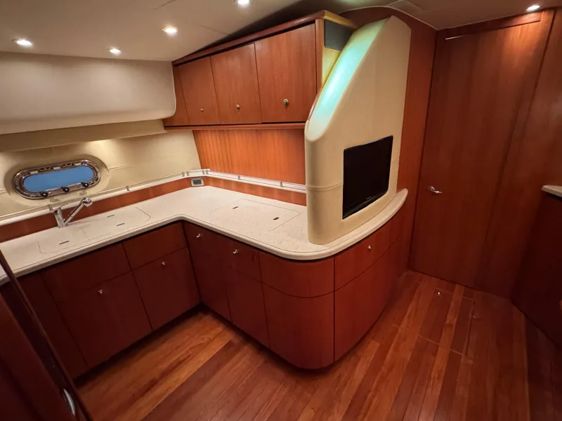 Slide: The Image of Tiara 4300 Sovran 2006 - 14