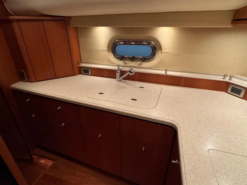 Slide: The Image of Tiara 4300 Sovran 2006 - 17