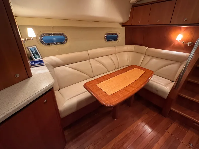 Slide: The Image of Tiara 4300 Sovran 2006 - 18