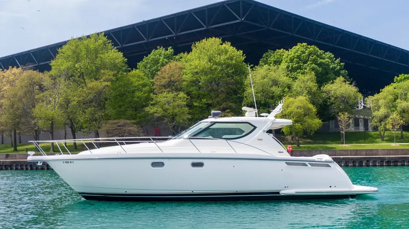 Slide: The Image of Tiara 4300 Sovran 2006 - 2