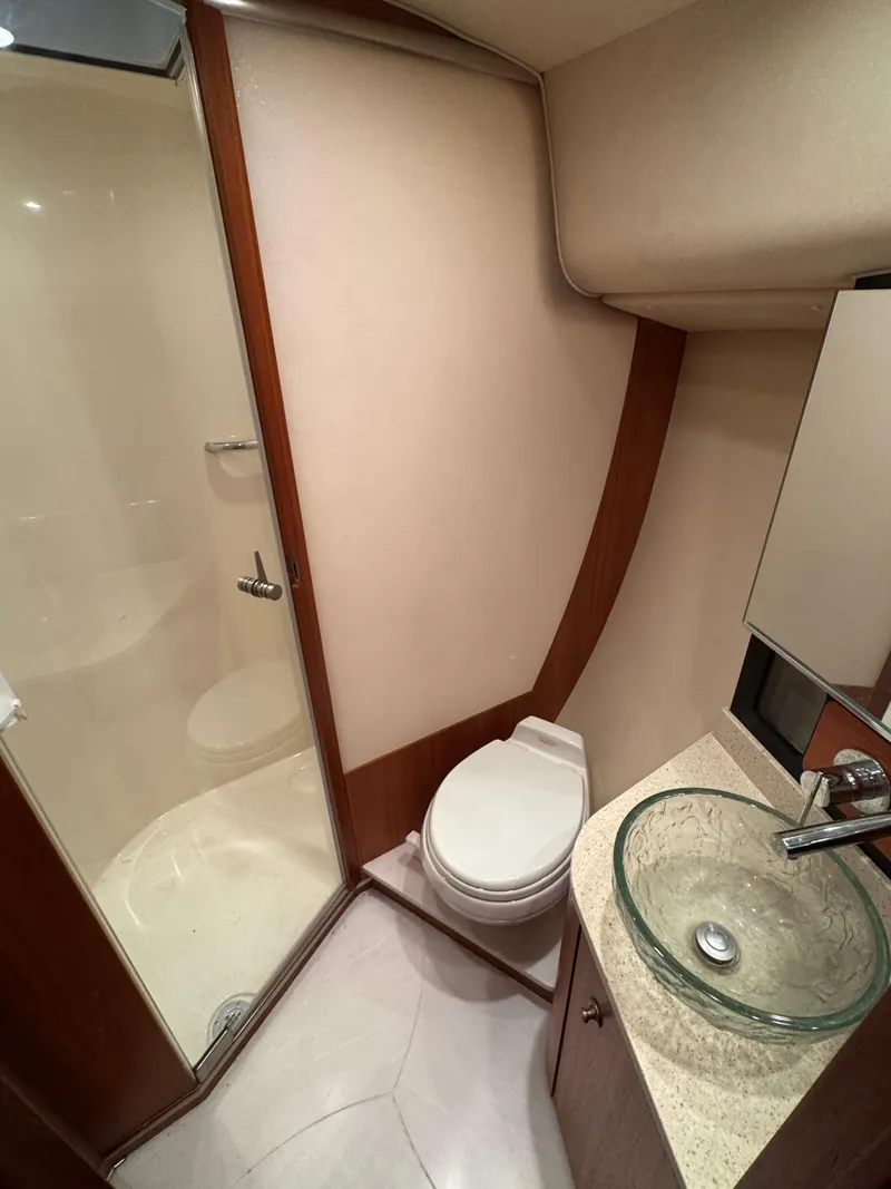 Slide: The Image of Tiara 4300 Sovran 2006 - 21