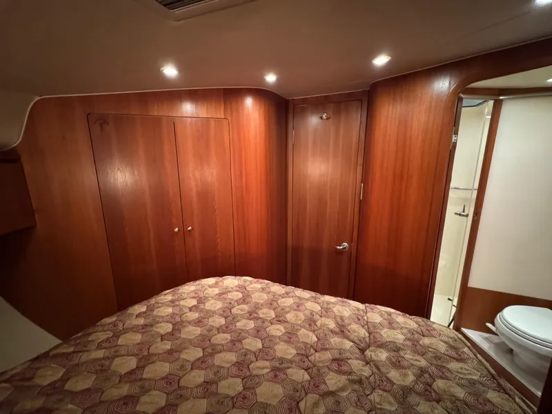 Slide: The Image of Tiara 4300 Sovran 2006 - 24