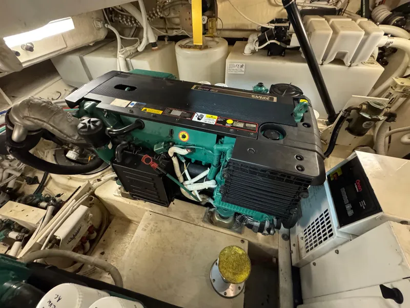 Slide: The Image of Tiara 4300 Sovran 2006 - 26