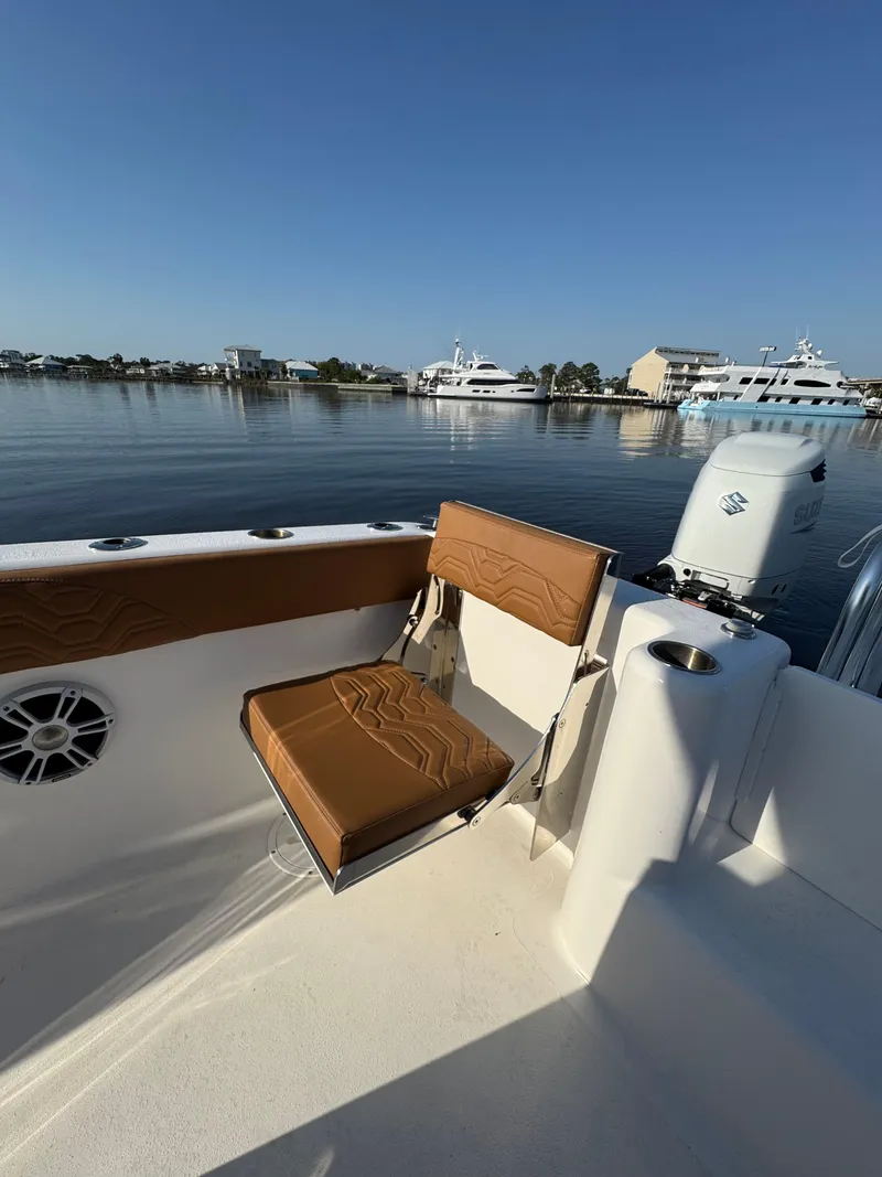 Slide: The Image of Twin Vee 280 GFX CC 2023 - 73