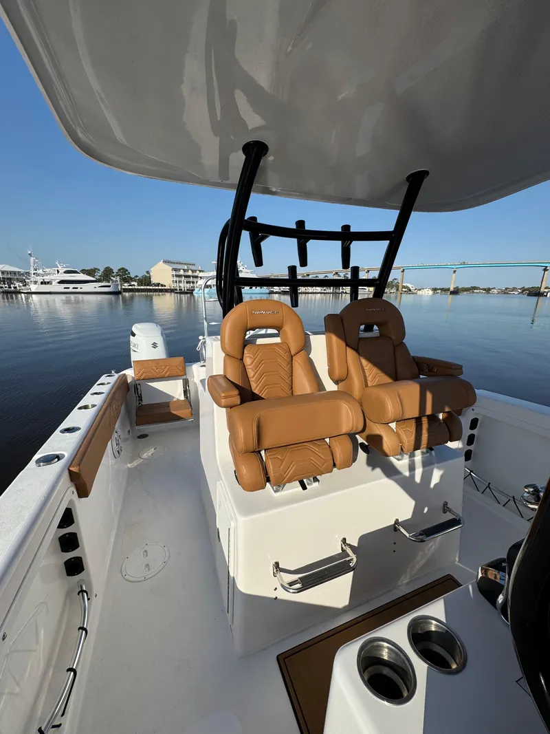 Slide: The Image of Twin Vee 280 GFX CC 2023 - 80