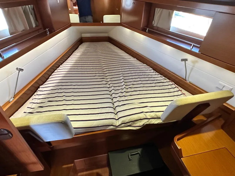 Slide: The Image of Beneteau Oceanis 41 2012 - 60