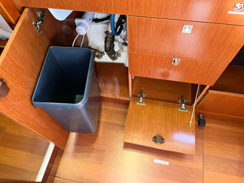 Slide: The Image of Beneteau Oceanis 41 2012 - 70