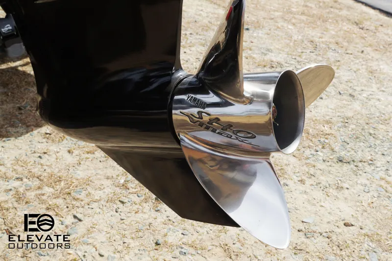 Slide: The Image of Propeller of 2025 Skeeter ZXR 20 boat, featuring Yamaha SHO branding. - 16