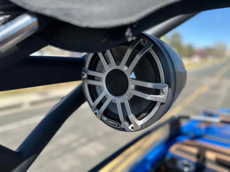 Slide: The Image of Speaker on 2025 Yamaha Boats 222XE, showcasing marine audio system. - 18