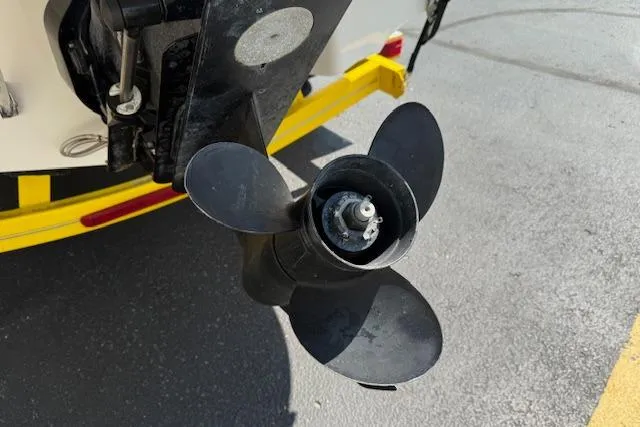 Slide: The Image of Propeller of a 2008 Monterey 194FS boat on a trailer. - 38