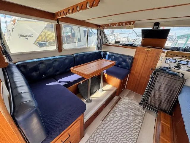 Slide: The Image of Tollycraft 30 Sport 1988 - 15