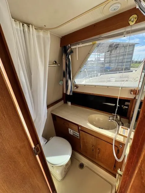 Slide: The Image of Tollycraft 30 Sport 1988 - 30