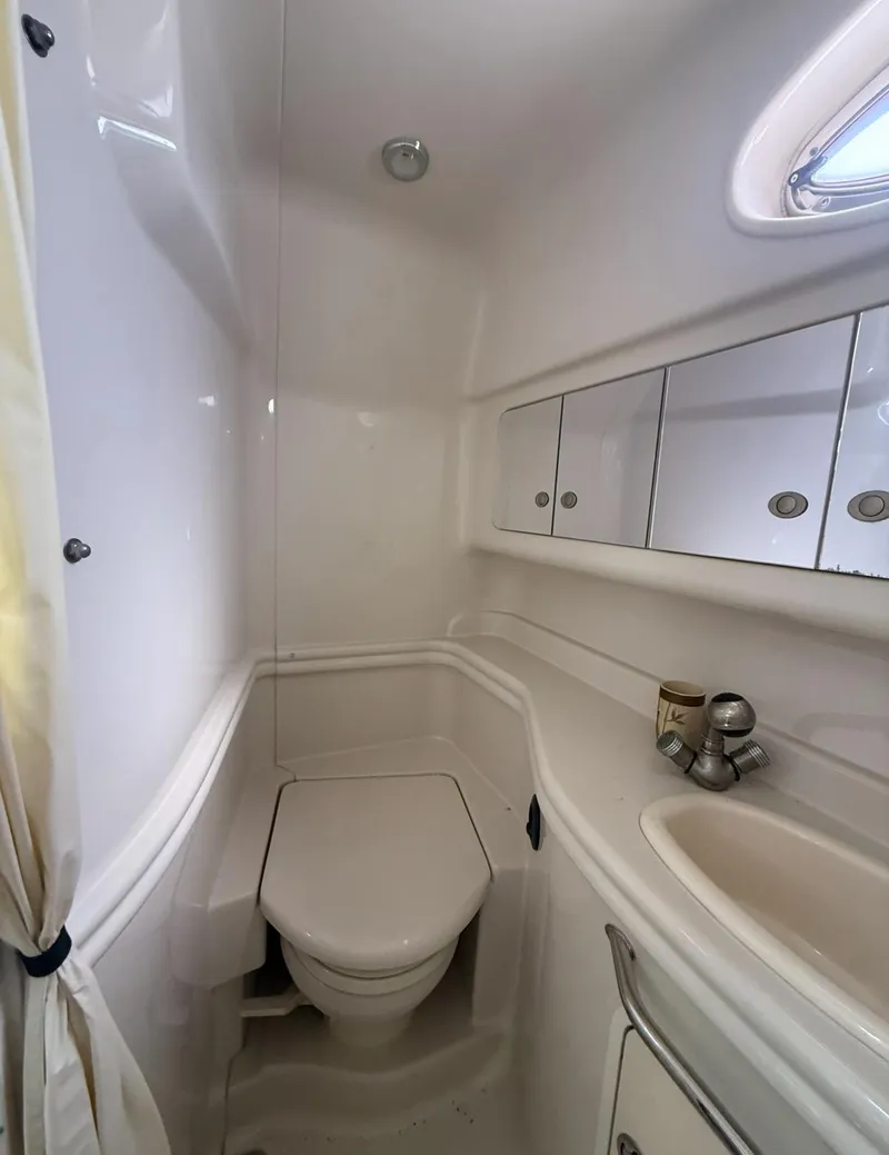 Slide: The Image of Sea Ray 340 Sundancer 2007 - 18