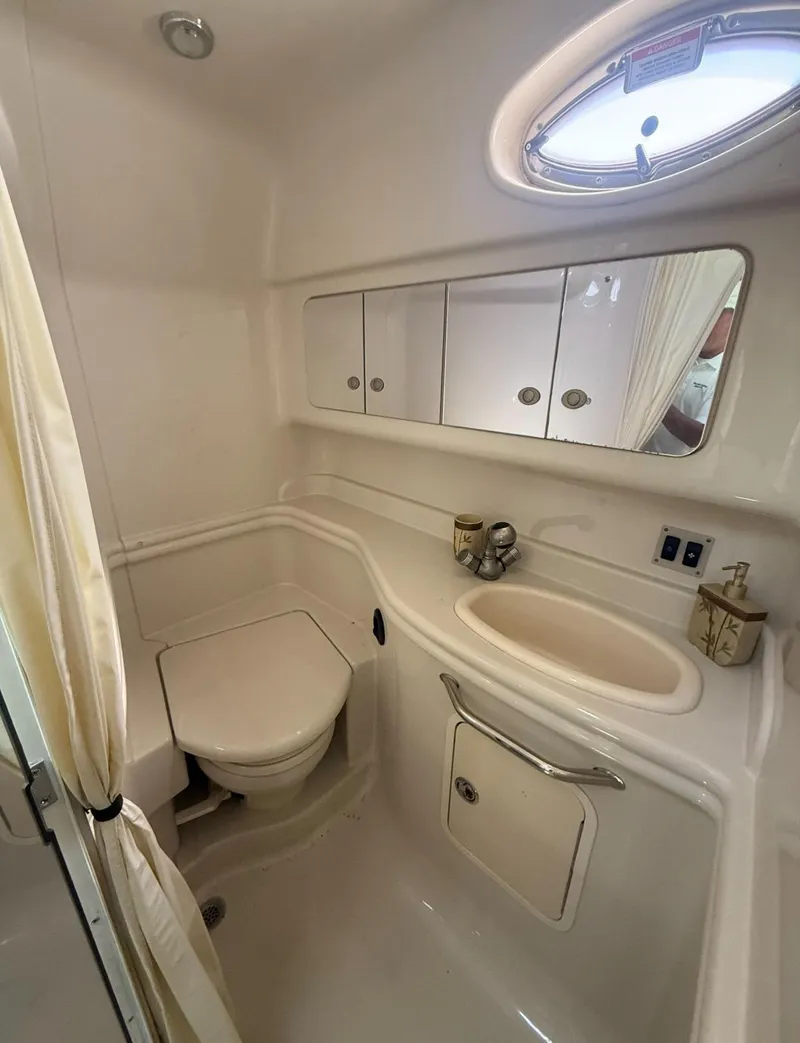 Slide: The Image of Sea Ray 340 Sundancer 2007 - 21