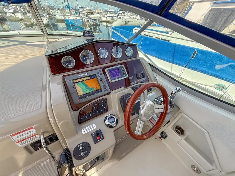 Slide: The Image of Sea Ray 330 Sundancer 2010 - 19