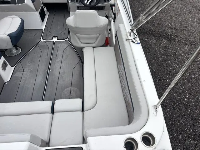 Slide: The Image of Hurricane SunDeck 217 OB 2025 - 13