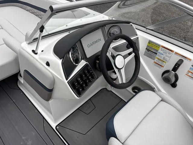 Slide: The Image of Hurricane SunDeck 217 OB 2025 - 19