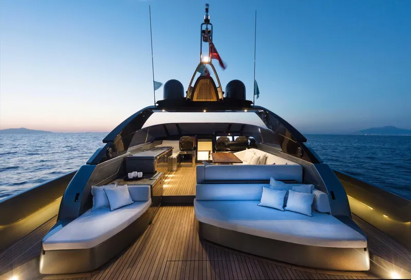 Slide: The Image of Riva 76' Bahamas Super 2025 - 13