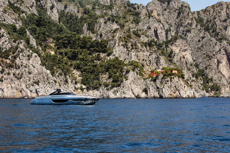 Slide: The Image of Riva 76' Bahamas Super 2025 - 7