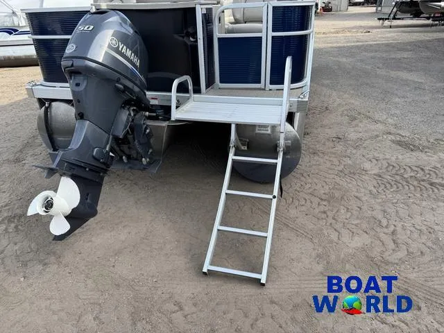 Slide: The Image of Bennington 21SSX Pontoon 2017 - 52