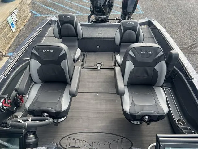 Slide: The Image of Lund 219 Pro-V GL Sport 2024 - 17