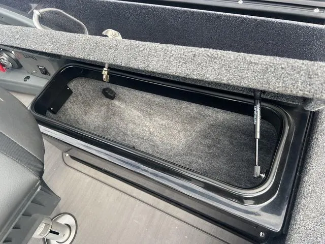 Slide: The Image of Lund 219 Pro-V GL Sport 2024 - 19